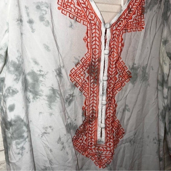 Magnolia South White and Peach Tie Dye Embroidered Tunic, Women’s Size Small - Picture 7 of 8